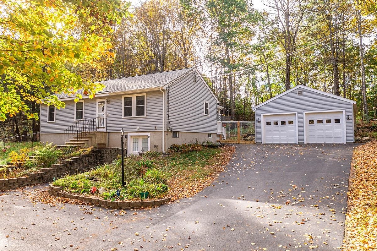 17 North Road Fremont, NH 03044 - Photo 1 of 40