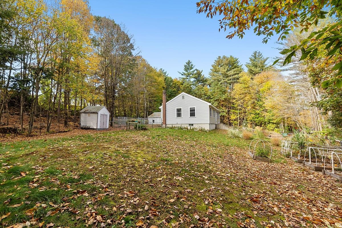17 North Road Fremont, NH 03044 - Photo 15 of 40