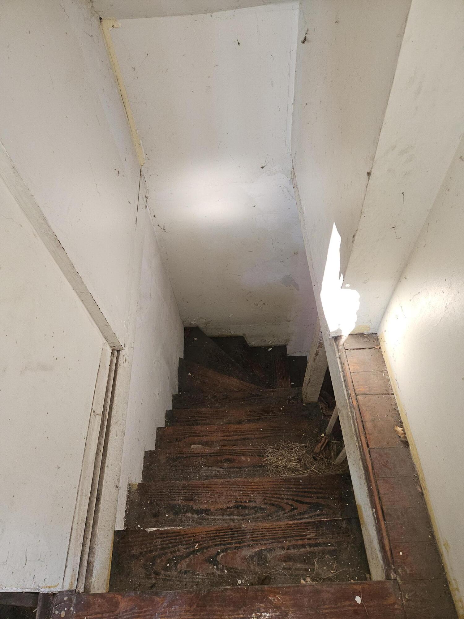 2612 Madison Street Gary, IN 46407 - Photo 8 of 11 a view of entryway