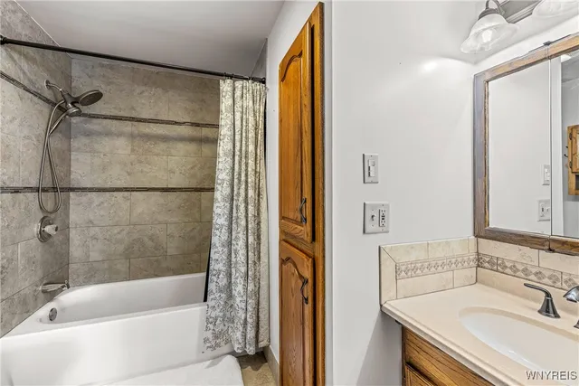 $279,900 | 1140 Greenfield Drive, Alden, NY 14004