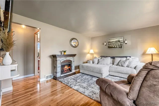 $279,900 | 1140 Greenfield Drive, Alden, NY 14004