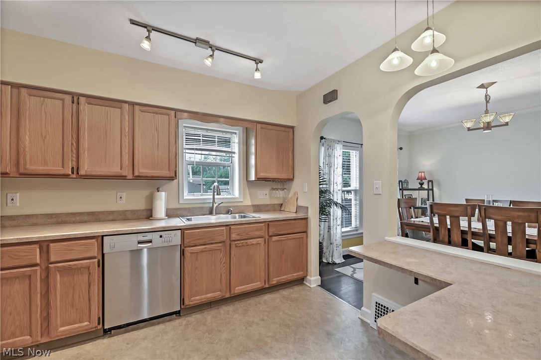 16106 Munn Road Cleveland, OH 44111 - Photo 21 of 34 Gallery Image 21