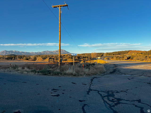 859 East Pinion Ridge Road Blanding, UT 84511 - Photo 13 of 15 Water view featuring mountains