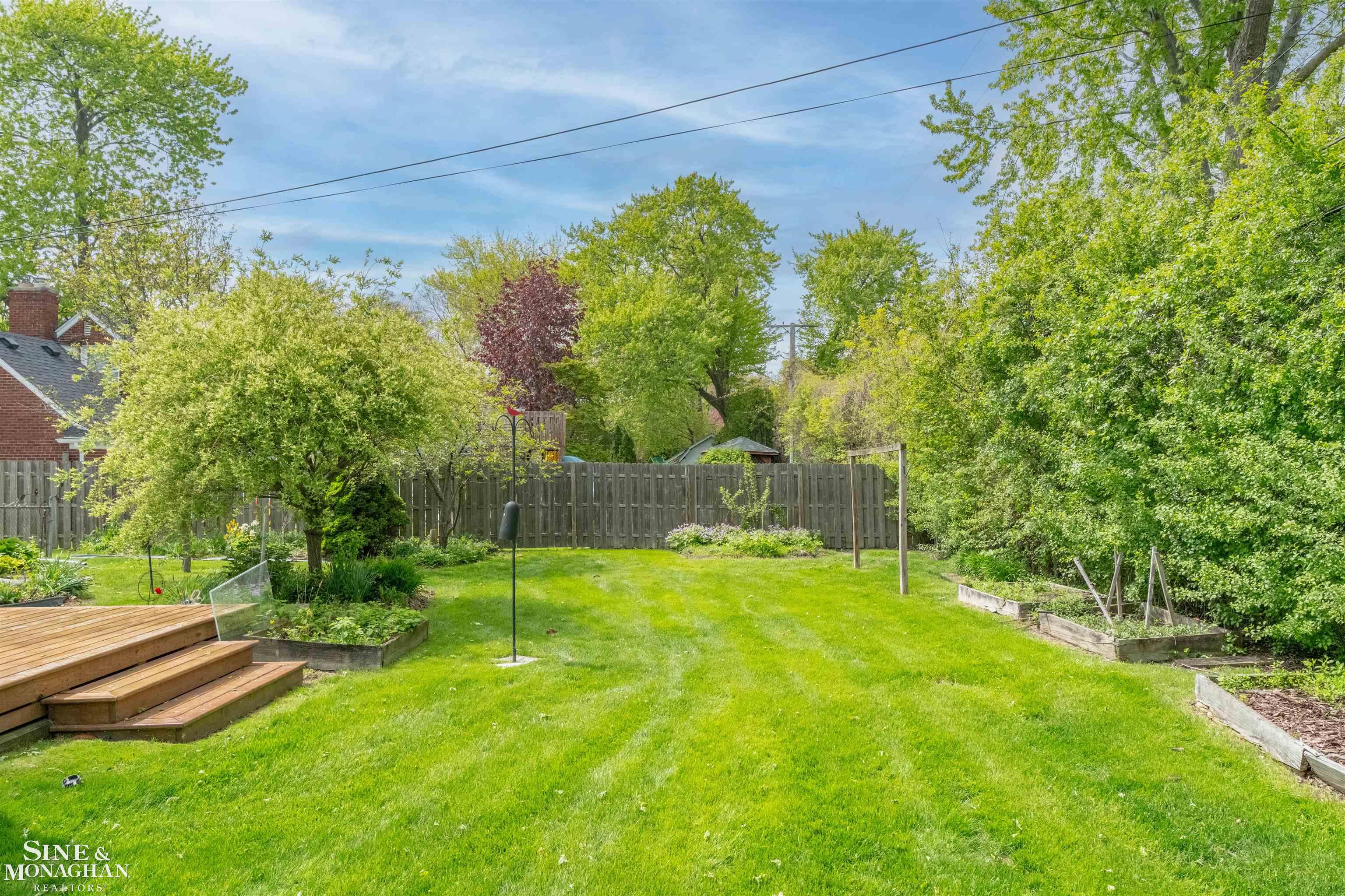 1726 Hawthorne Road Grosse Pointe Woods, MI 48236 - Photo 38 of 44