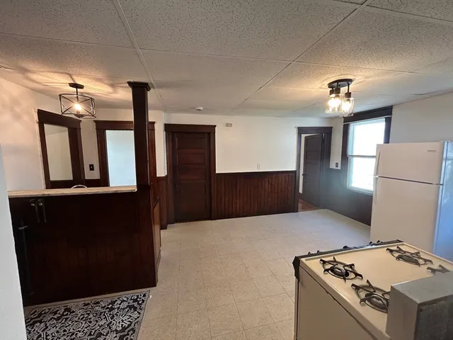 $2,450 | 31 Chrome Street, Unit 3, Worcester, MA 01604