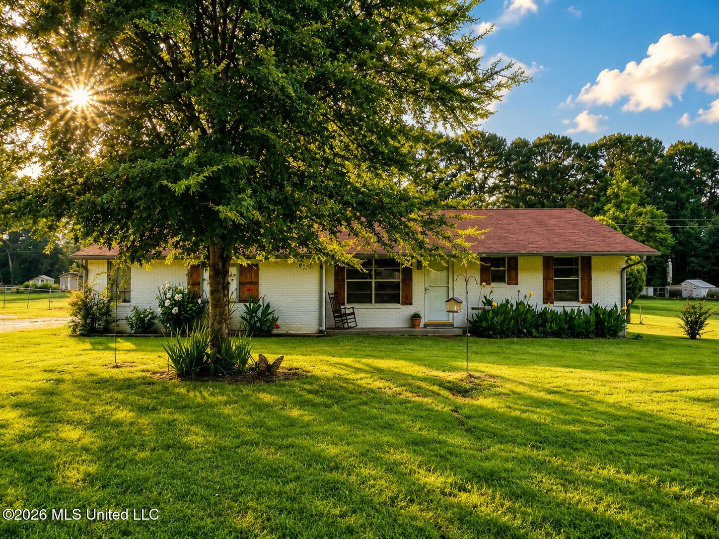 99 Crestfield Road Coldwater, MS 38618 - Photo 1 of 22 F0975295-6476-462E-A7A1-3C54680F3A3F