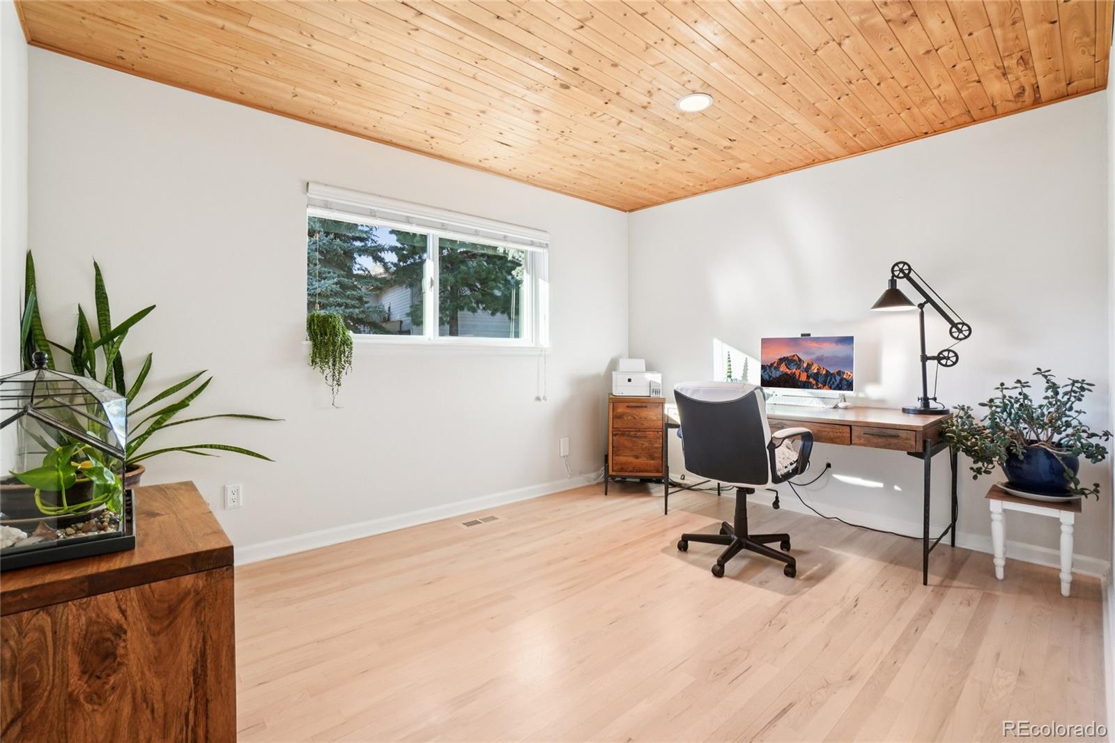 7084 Fox Paw Trail Littleton, CO 80125 - Photo 17 of 47