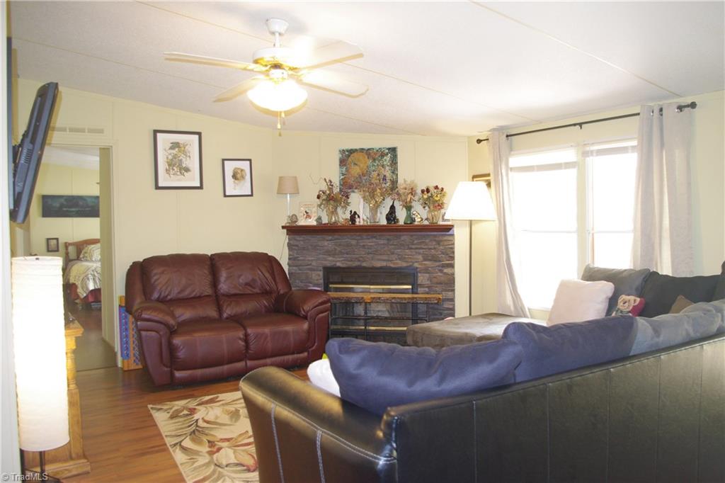 182 Monarch Road Summerfield, NC 27358 - Photo 2 of 17 Gallery Image 2
