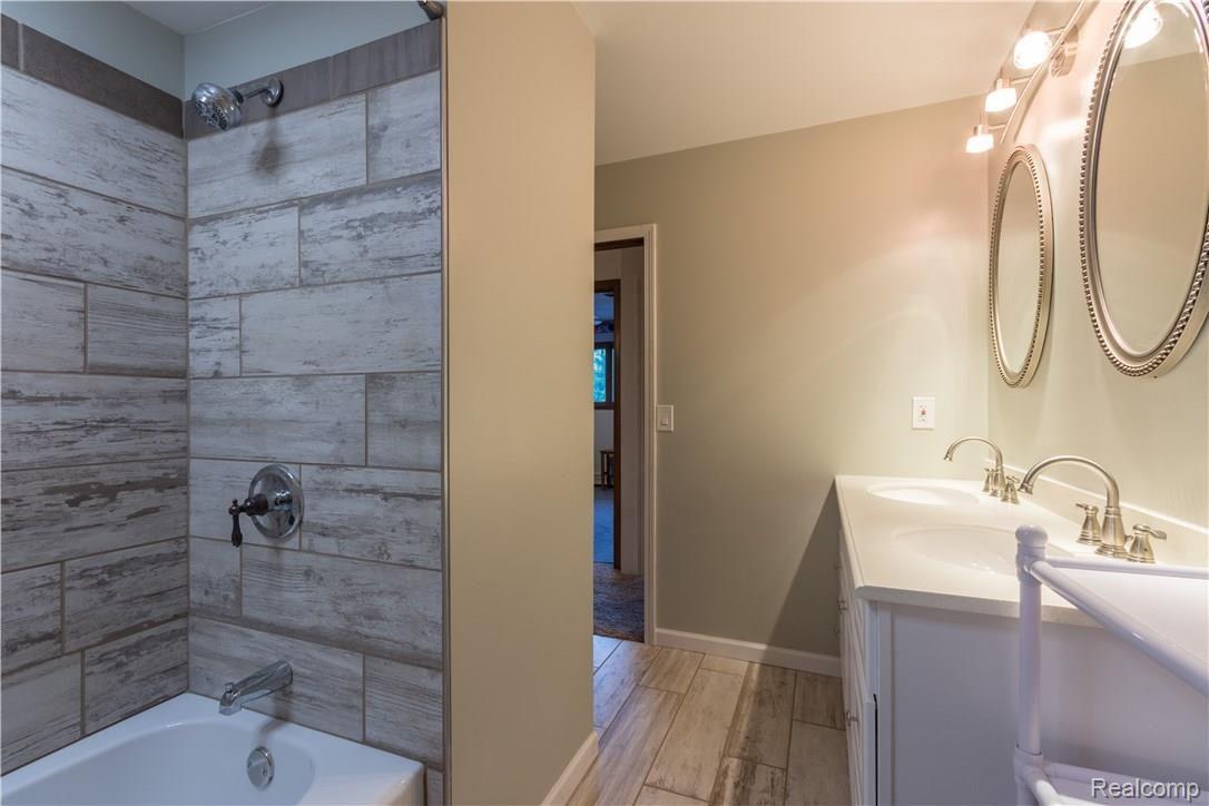 3574 West Drahner Road Oxford, MI 48371 - Photo 14 of 31 Drahner-6.jpg