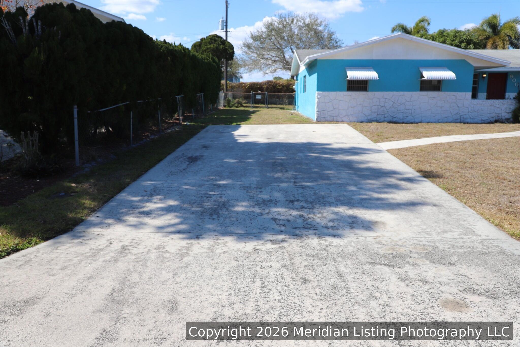 900 Southeast Lake Street Stuart, FL 34994 - Photo 15 of 33 IMG_0605_watermarked