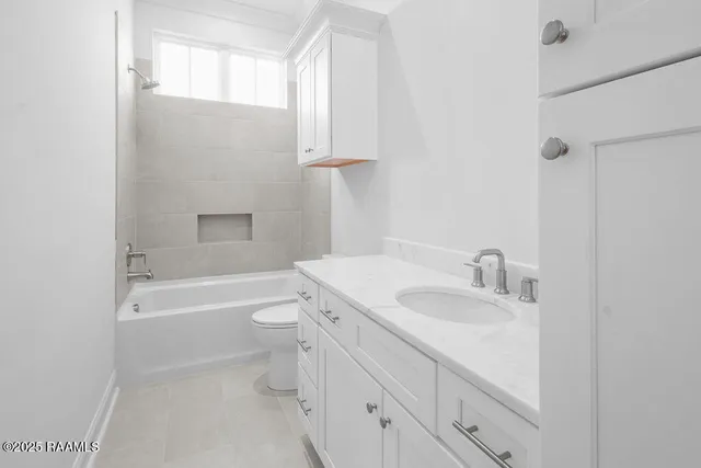 $489,450 | 406 Oceans Boulevard, Youngsville, LA 70592