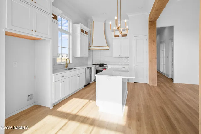 $489,450 | 406 Oceans Boulevard, Youngsville, LA 70592