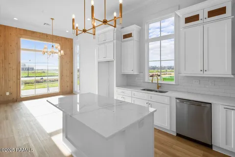 $489,450 | 406 Oceans Boulevard, Youngsville, LA 70592