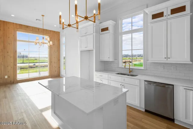 $489,450 | 406 Oceans Boulevard, Youngsville, LA 70592