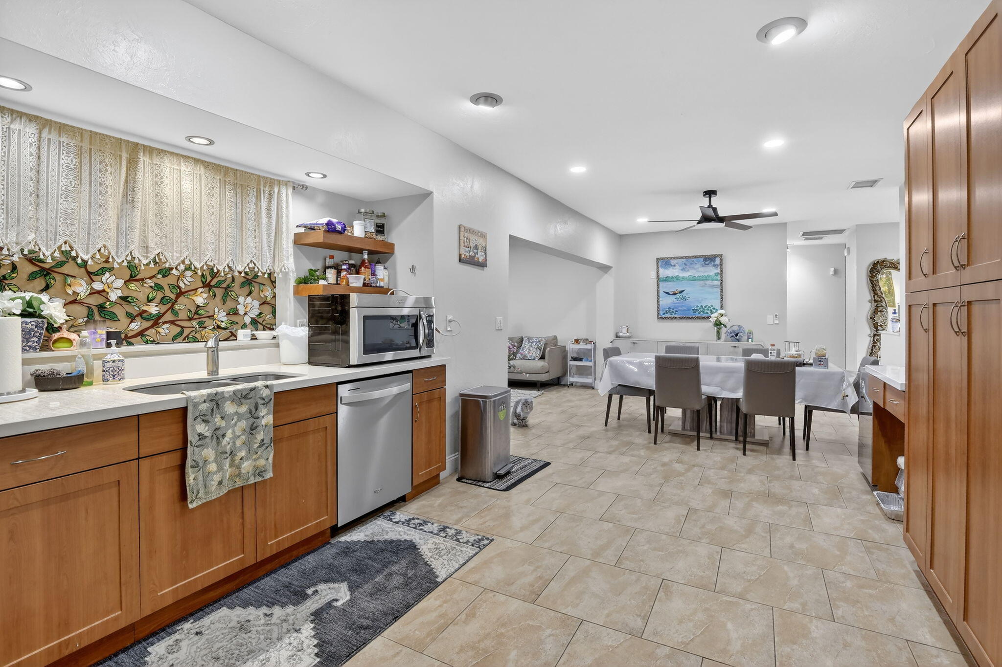 5507 McKinley Street Hollywood, FL 33021 - Photo 14 of 60 13-web-or-mls-_A7A9578