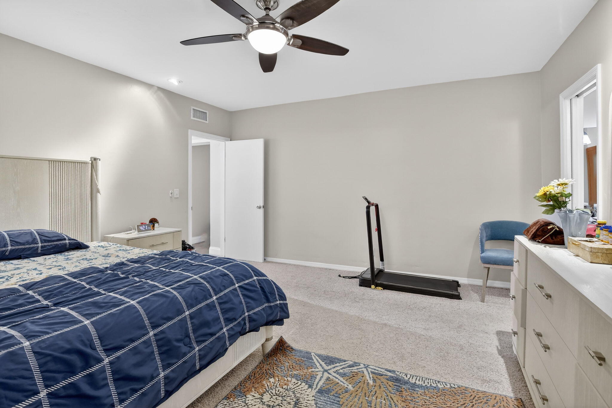 5507 McKinley Street Hollywood, FL 33021 - Photo 38 of 60 a bedroom with a bed and a table