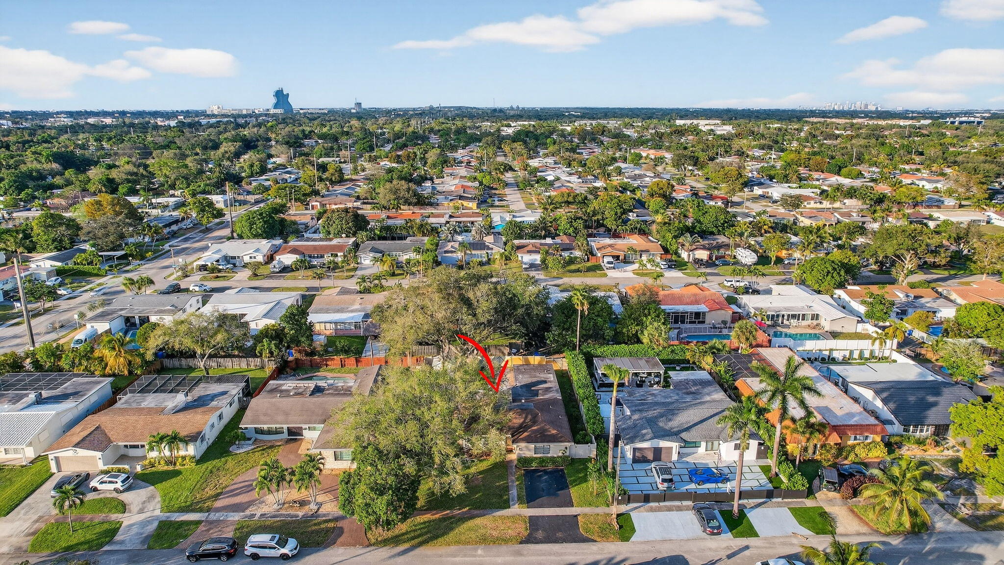 5507 McKinley Street Hollywood, FL 33021 - Photo 53 of 60 an aerial view of residential houses with outdoor space