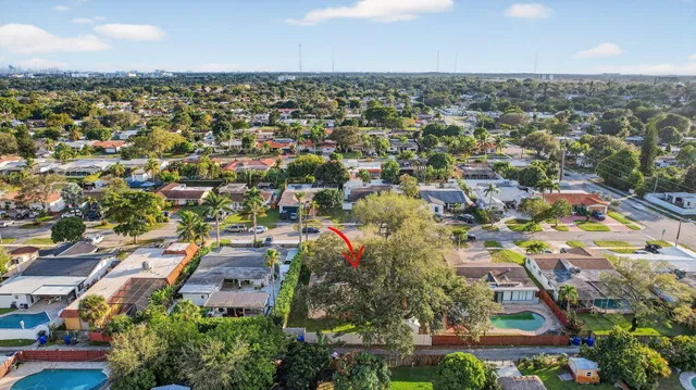 $999,999 | 5507 McKinley Street, Hollywood, FL 33021