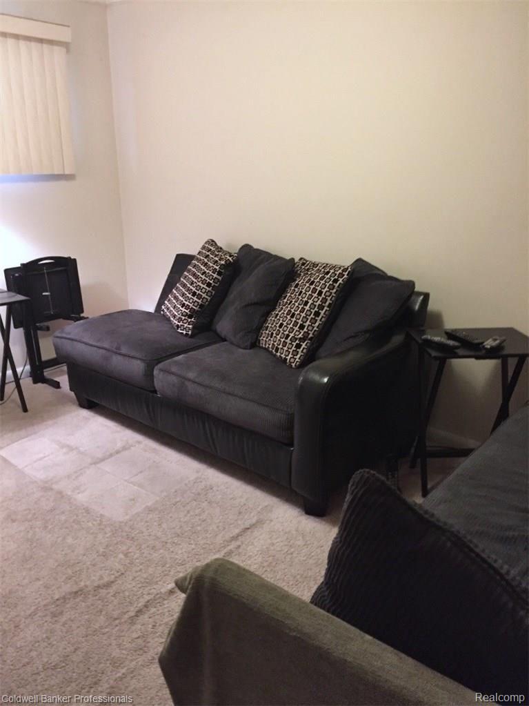 16240 East Eight Mile Road Detroit, MI 48205 - Photo 20 of 38 20.jpg