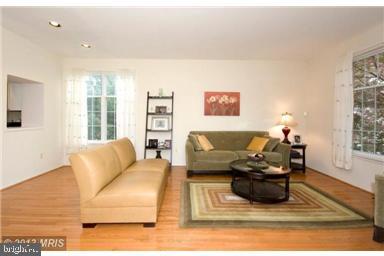 8415 Glad Rivers Row Columbia, MD 21045 - Photo 6 of 24 Gallery Image 6