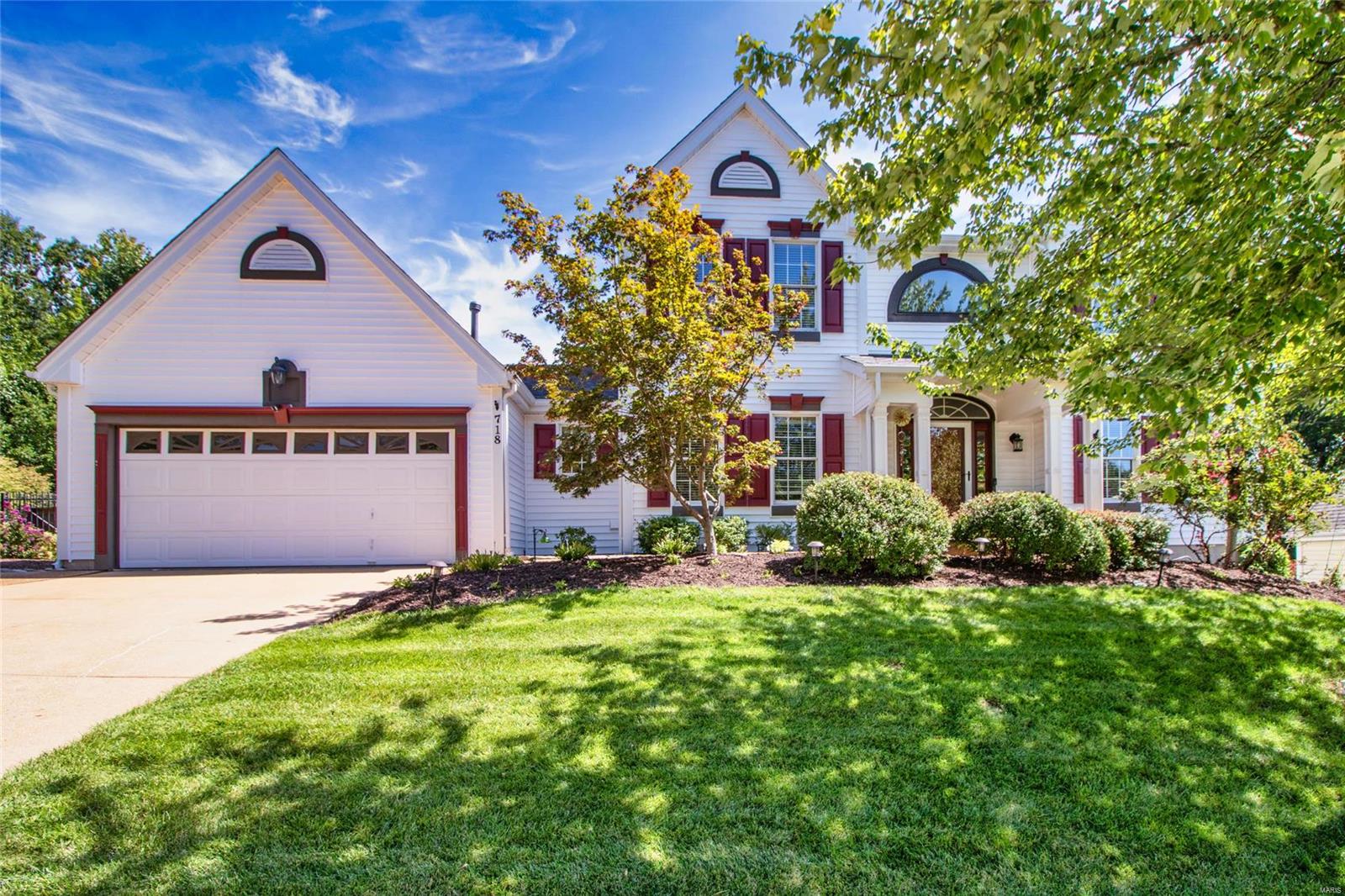 718 Carman Meadows Drive South Manchester, MO 63021 - Photo 2 of 82