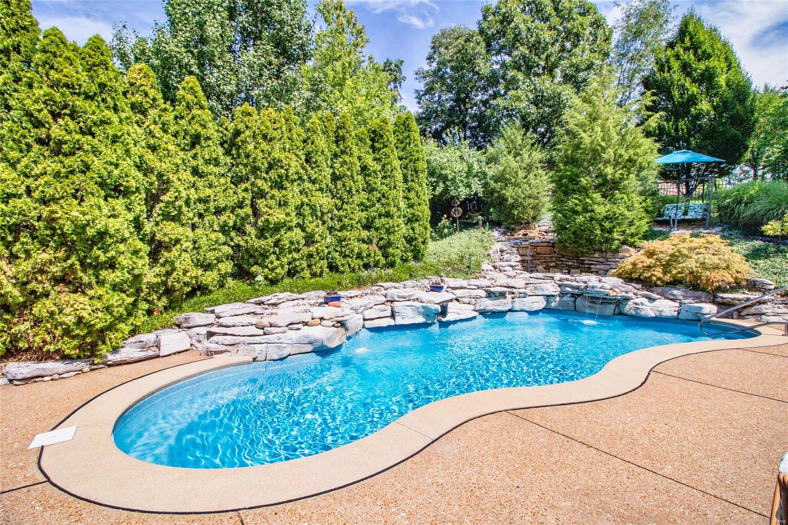 718 Carman Meadows Drive South Manchester, MO 63021 - Photo 3 of 82