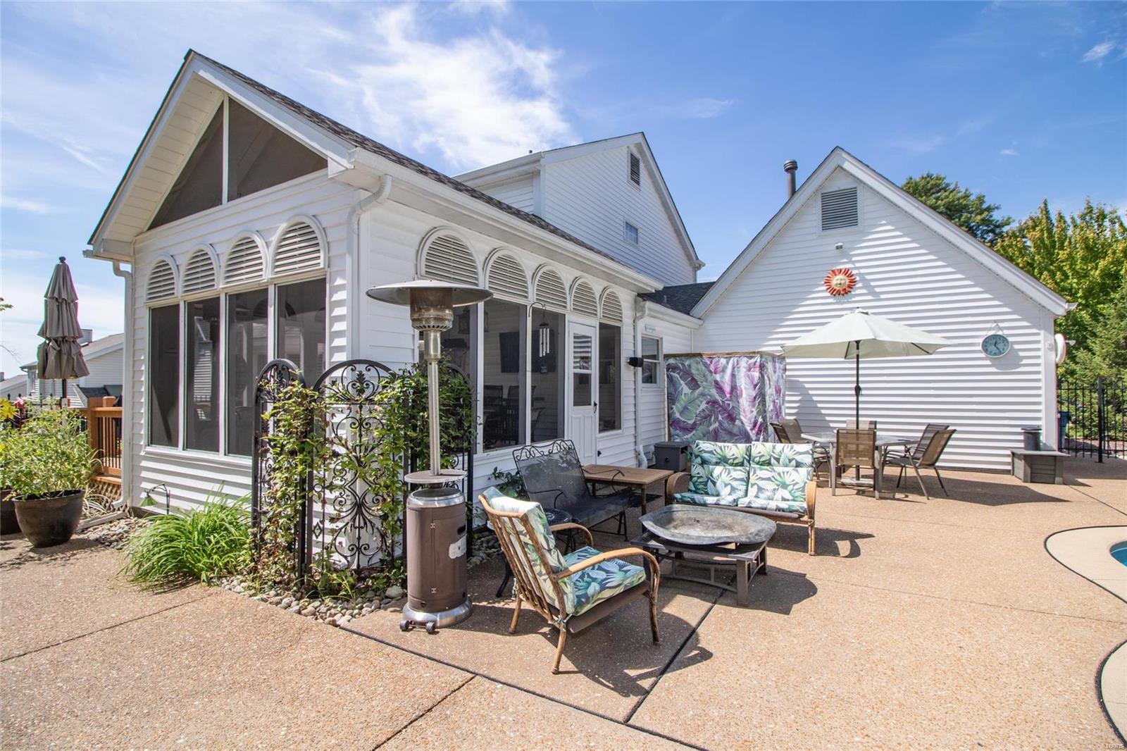 718 Carman Meadows Drive South Manchester, MO 63021 - Photo 4 of 82