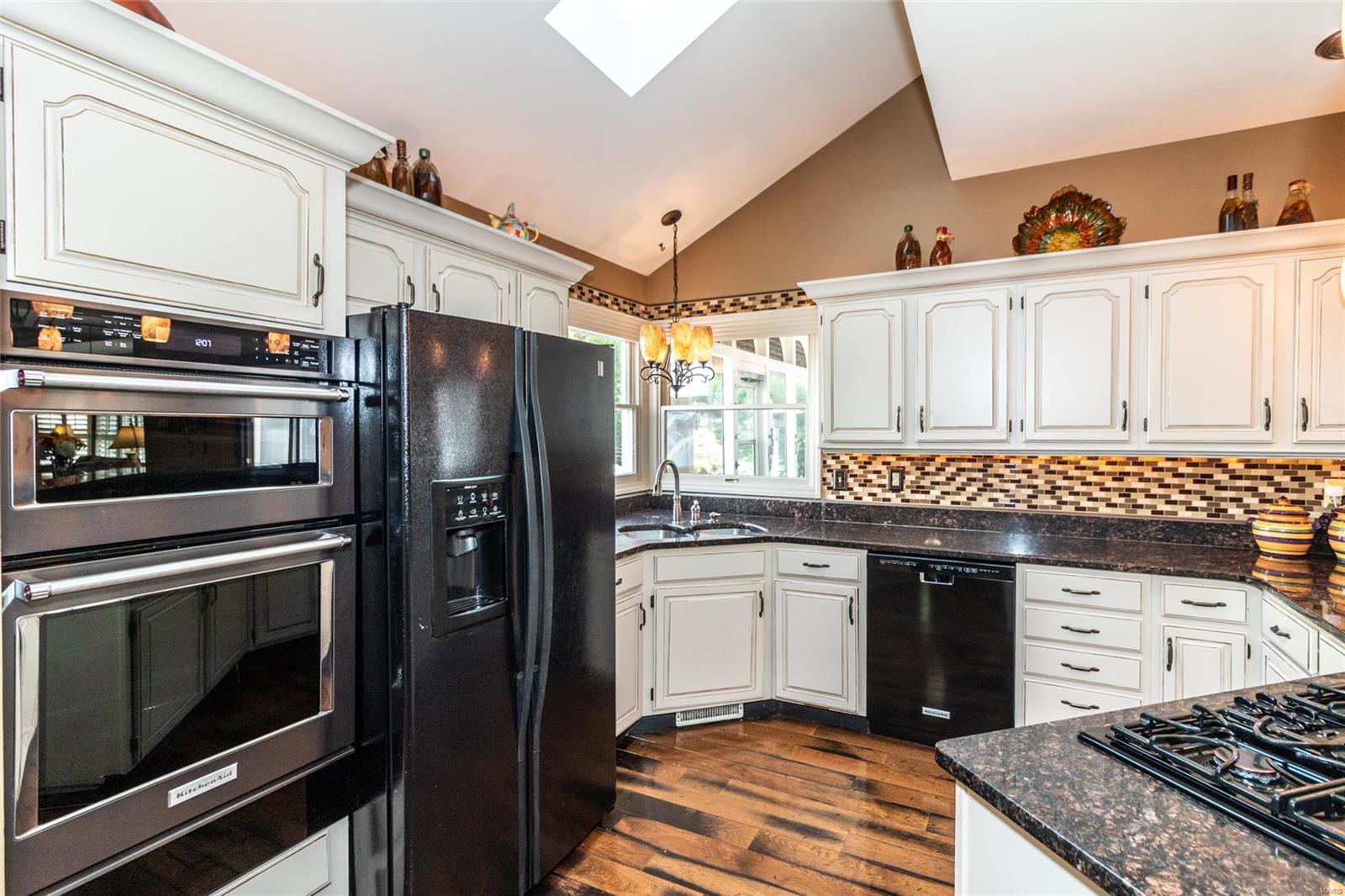 718 Carman Meadows Drive South Manchester, MO 63021 - Photo 9 of 82