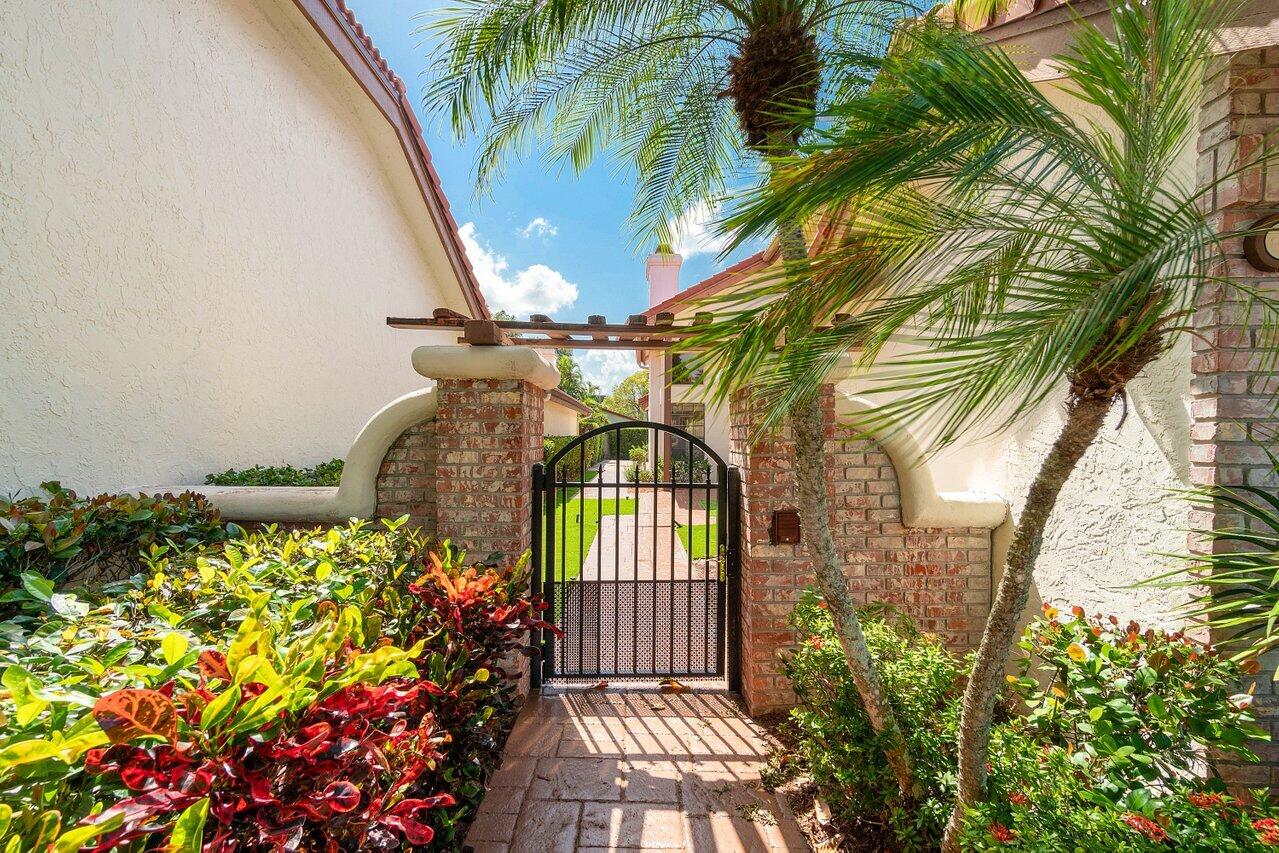 21669 Town Pl Drive Boca Raton, FL 33433 - Photo 3 of 41 GATED COURTYARD ENTRY