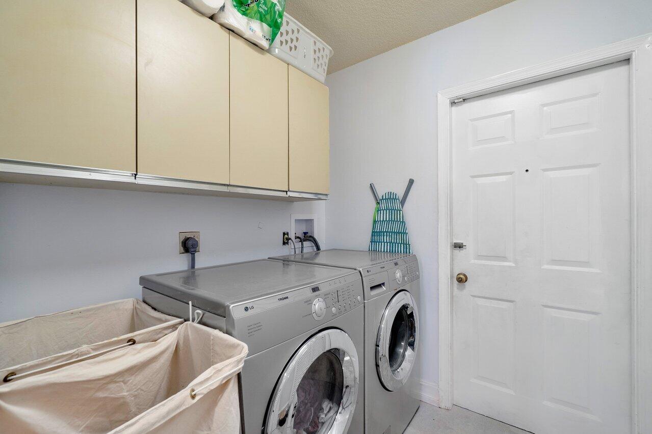 21669 Town Pl Drive Boca Raton, FL 33433 - Photo 31 of 41 INSIDE LAUNDRY ROOM