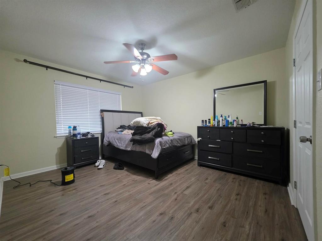 739 Bluebonnet Street Mexia, TX 76667 - Photo 19 of 28 a living room with furniture