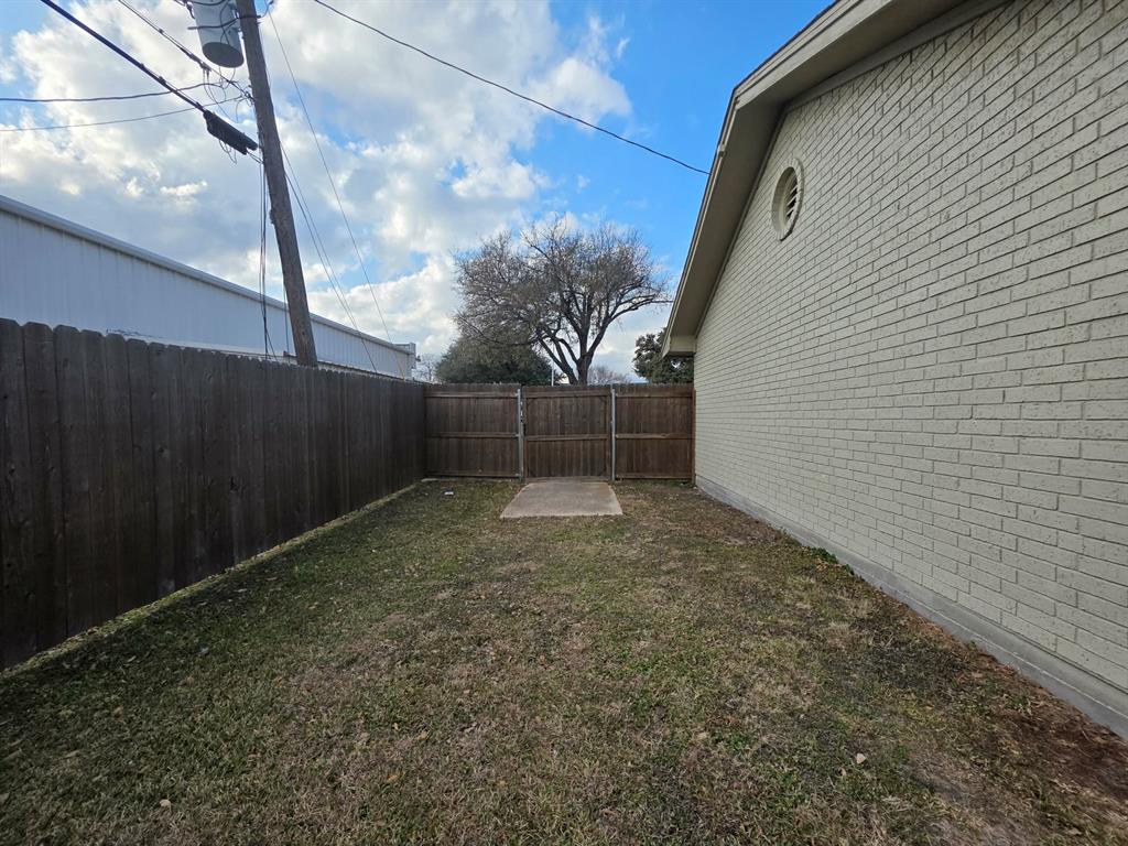 739 Bluebonnet Street Mexia, TX 76667 - Photo 23 of 28 a view of backyard and entertaining space