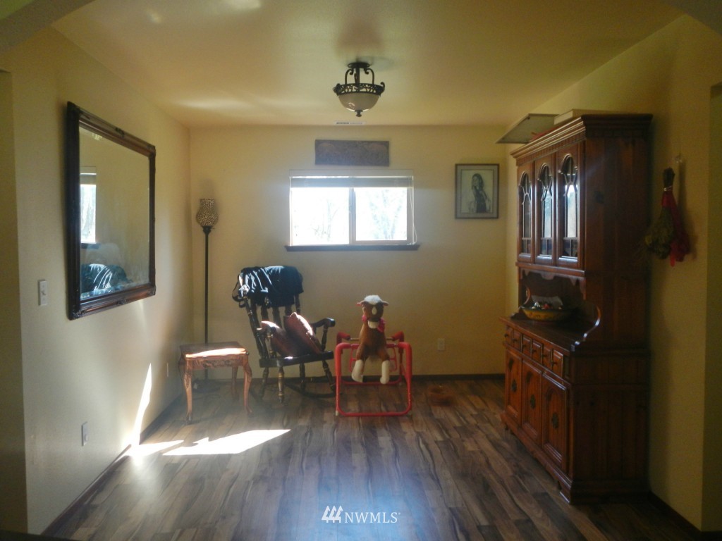 644 Shanklin Road Onalaska, WA 98570 - Photo 8 of 25 Gallery Image 8