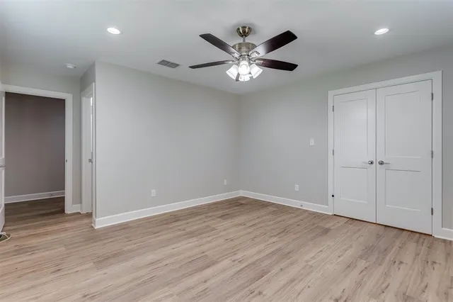 $1,575 | 607 Casa Linda Street, Unit B, Ennis, TX 75119