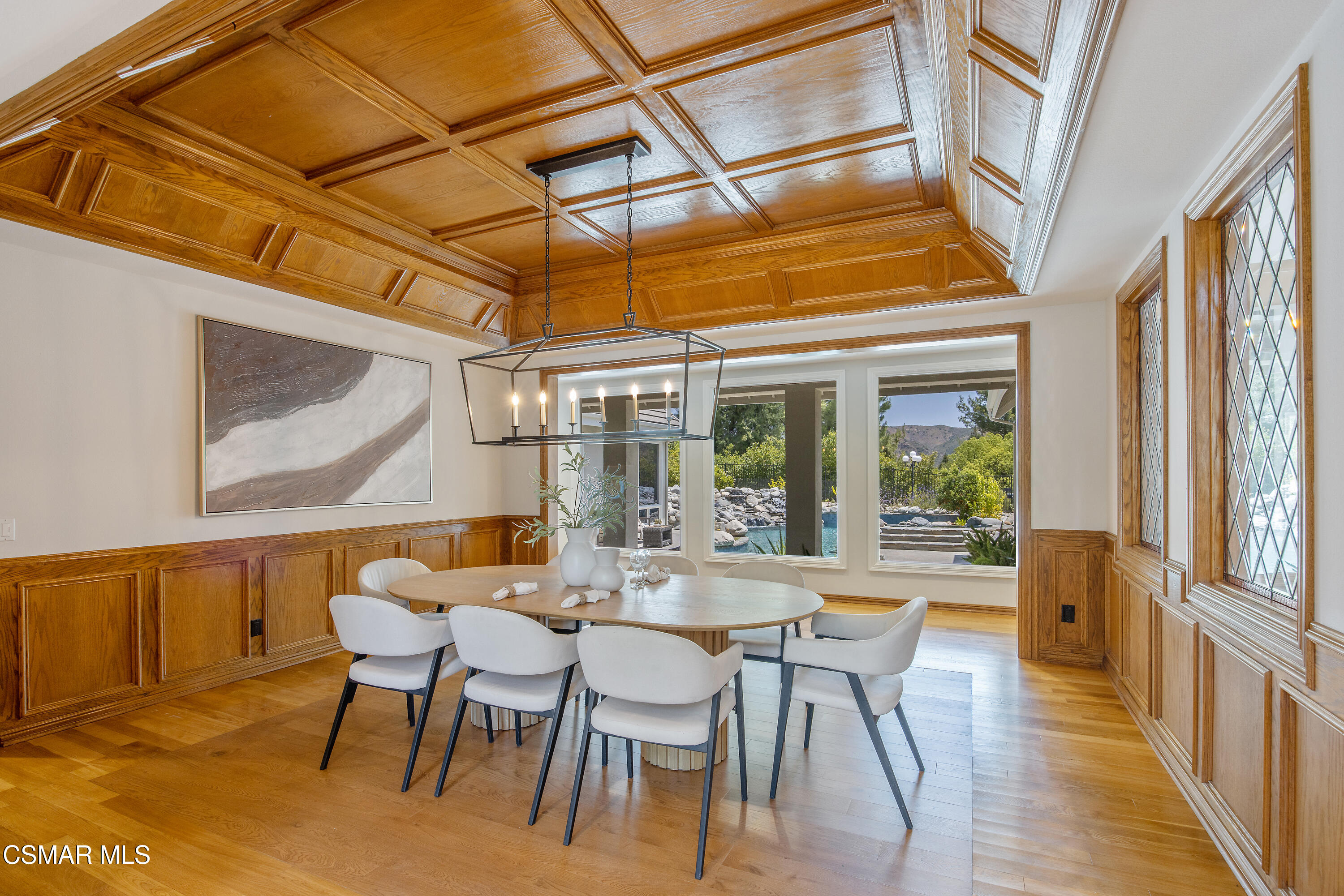 3840 Castle View Road Agoura Hills, CA 91301 - Photo 14 of 94 a dining room with furniture and wooden floor