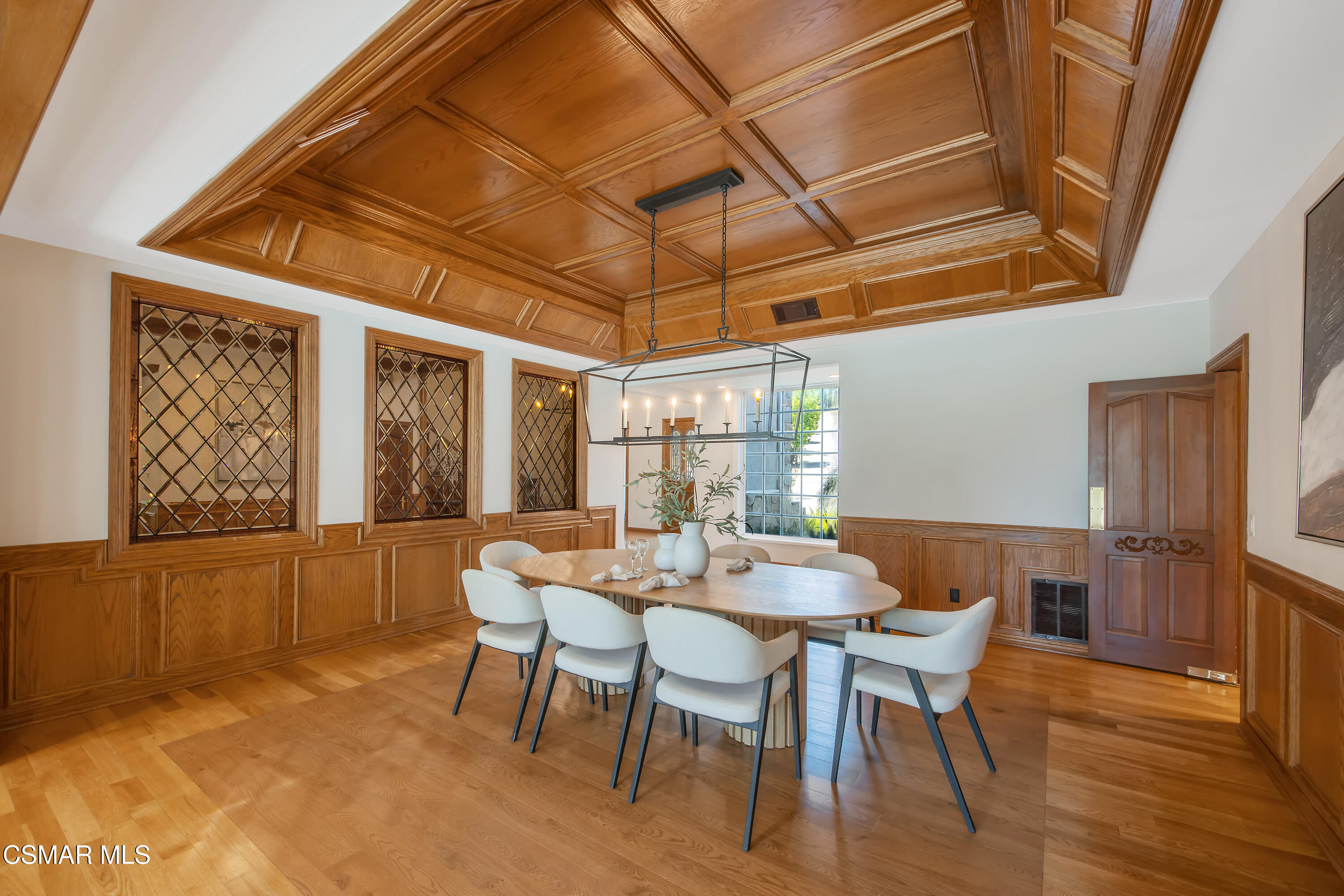 3840 Castle View Road Agoura Hills, CA 91301 - Photo 16 of 94 a view of a dining room with furniture window and wooden floor