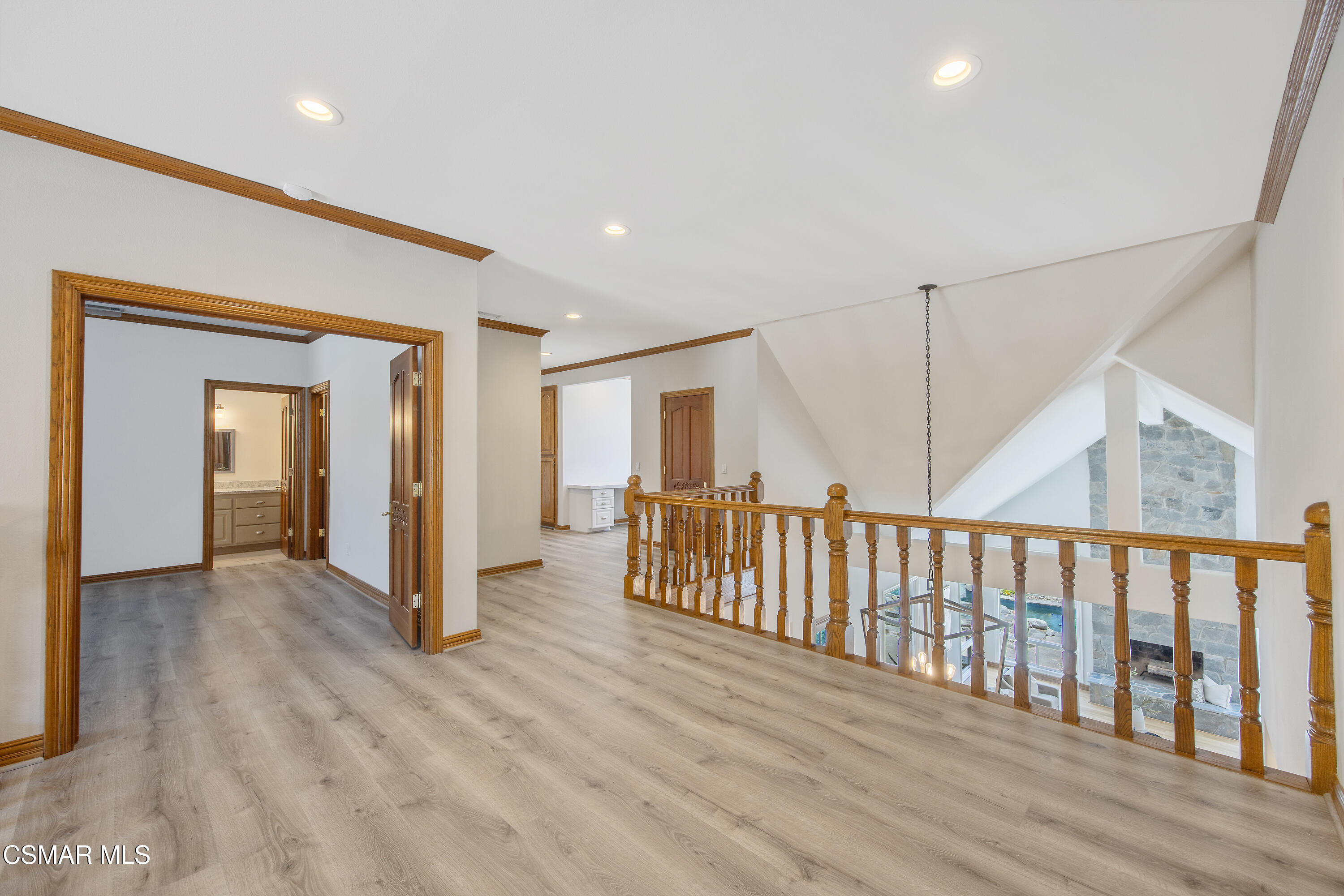 3840 Castle View Road Agoura Hills, CA 91301 - Photo 45 of 94 a view of a hallway with wooden floor