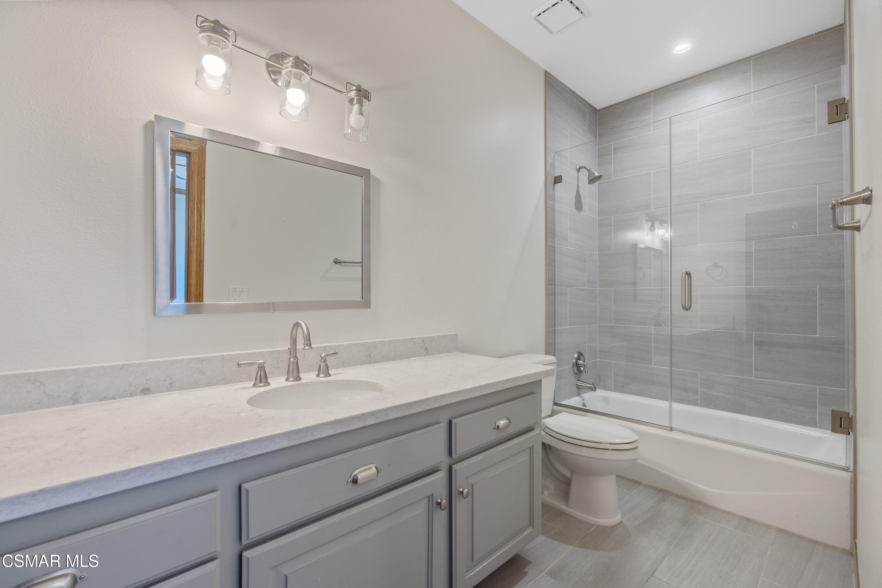 3840 Castle View Road Agoura Hills, CA 91301 - Photo 53 of 94 a bathroom with a sink a toilet and shower