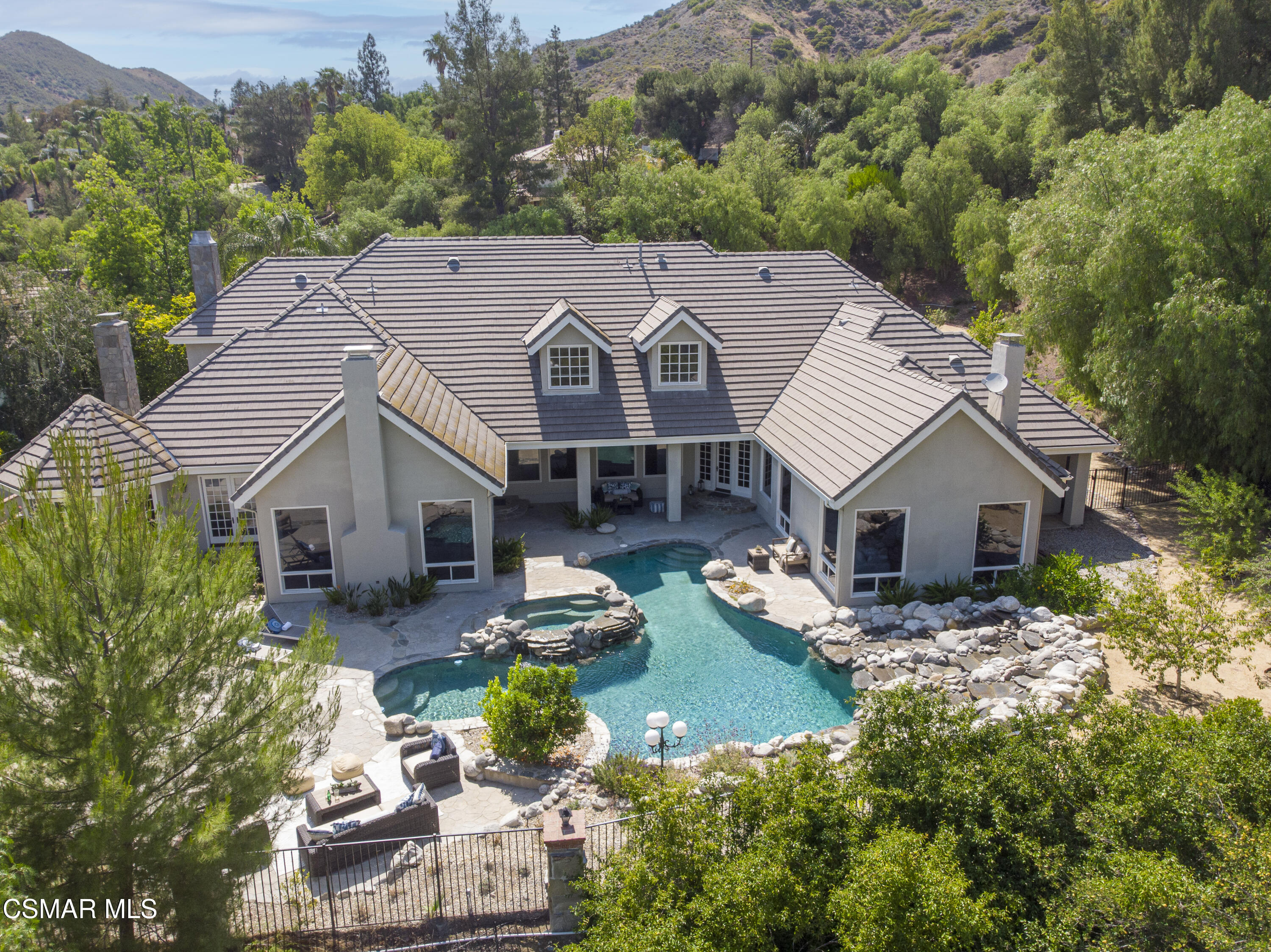 3840 Castle View Road Agoura Hills, CA 91301 - Photo 86 of 94 an aerial view of a house with garden