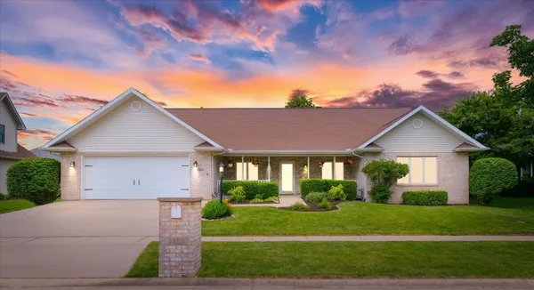 $450,000 | 2809 Slayback Street, Urbana, IL 61802