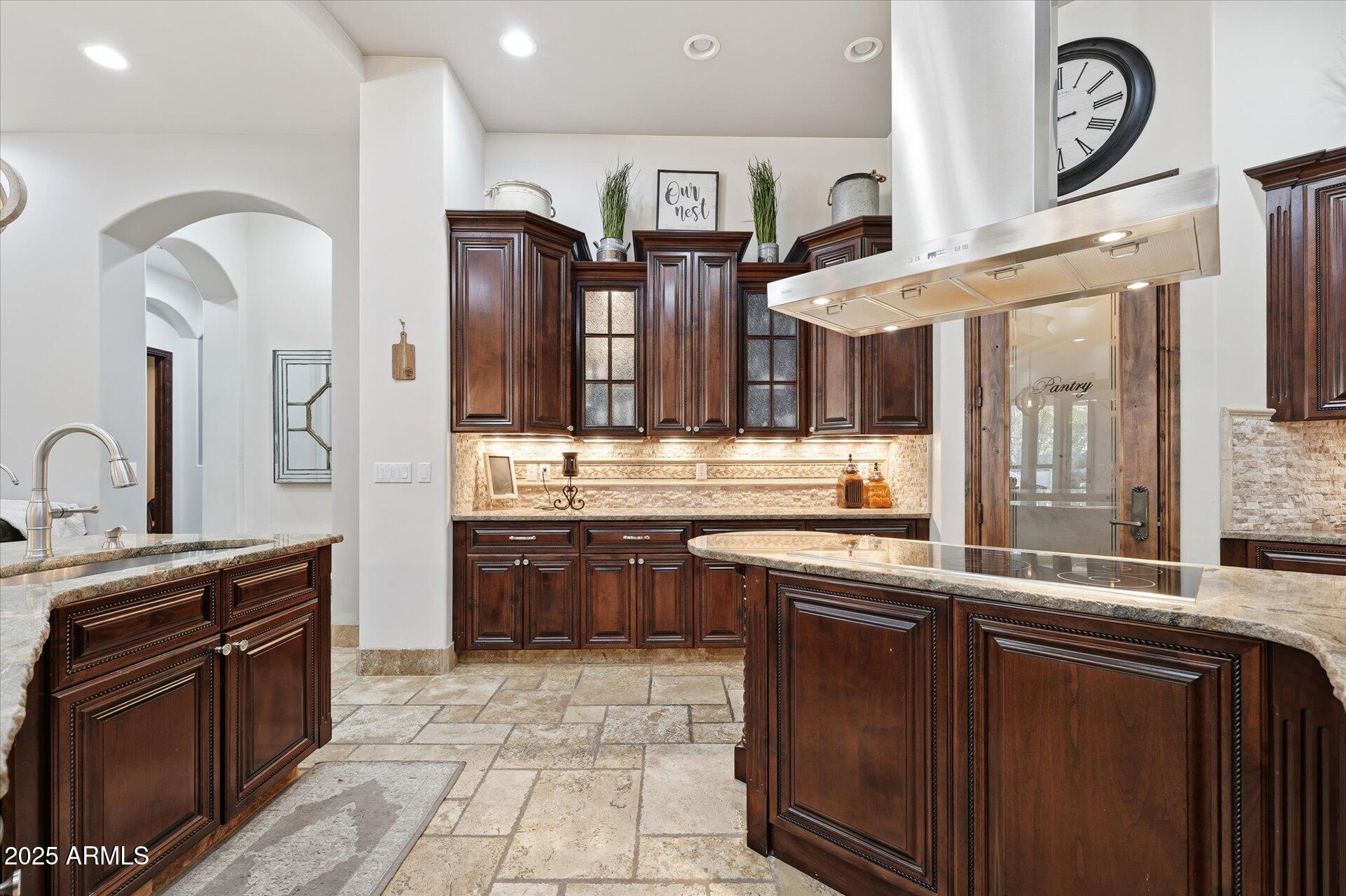 3121 East Bonanza Court Gilbert, AZ 85297 - Photo 23 of 83 26-026-kitchen