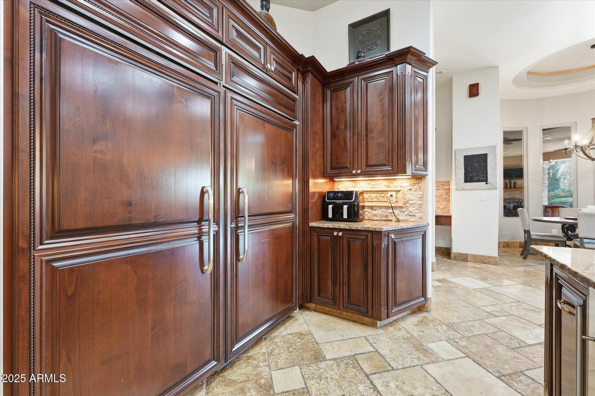 3121 East Bonanza Court Gilbert, AZ 85297 - Photo 24 of 83 30-030-kitchen