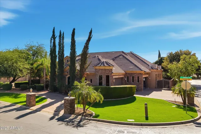 $1,995,000 | 3121 East Bonanza Court, Gilbert, AZ 85297