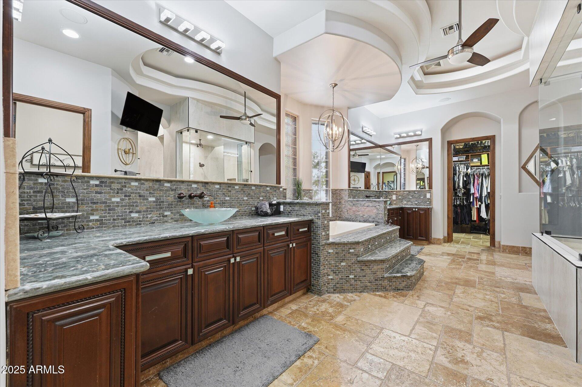 3121 East Bonanza Court Gilbert, AZ 85297 - Photo 44 of 83 48-048-primary-bathroom