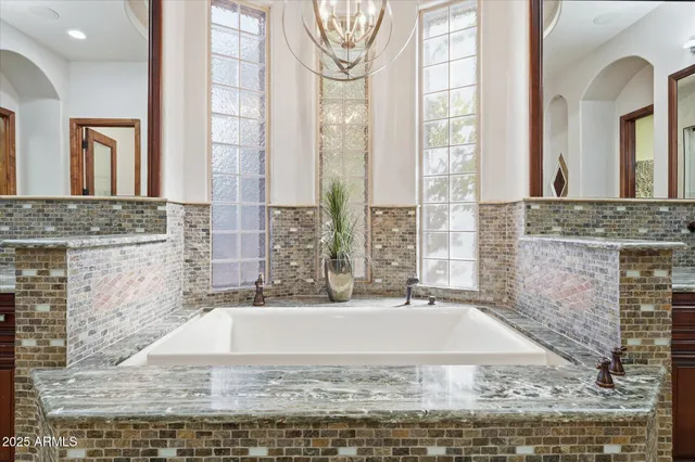 $1,995,000 | 3121 East Bonanza Court, Gilbert, AZ 85297