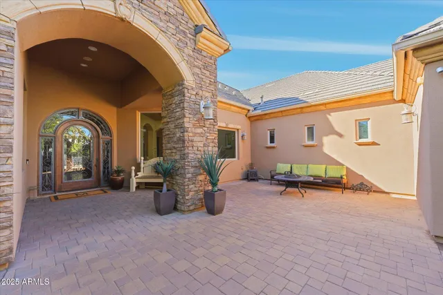 $1,995,000 | 3121 East Bonanza Court, Gilbert, AZ 85297