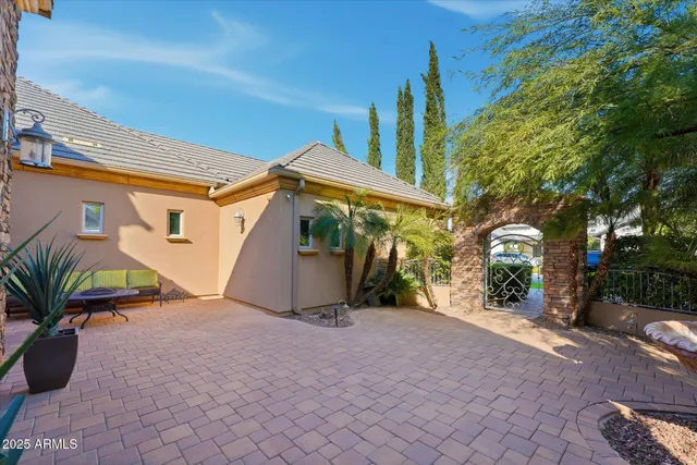 $1,995,000 | 3121 East Bonanza Court, Gilbert, AZ 85297