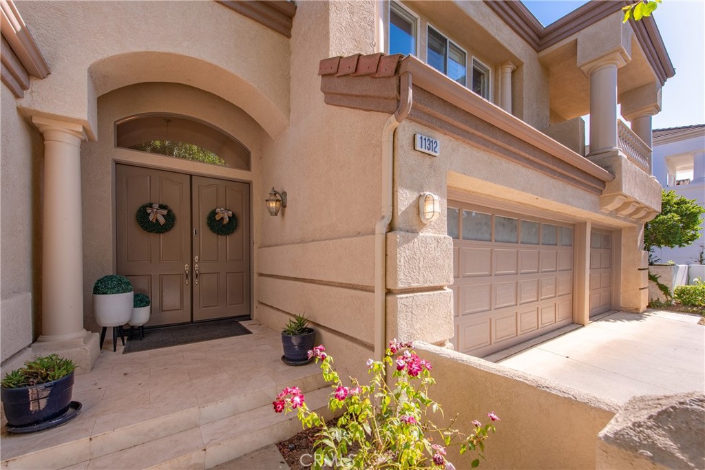 11312 Broadview Drive Moorpark, CA 93021 - Photo 3 of 50 Front Entrance