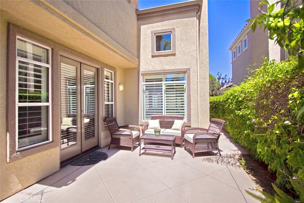 11312 Broadview Drive Moorpark, CA 93021 - Photo 39 of 50 Wide Side yard area