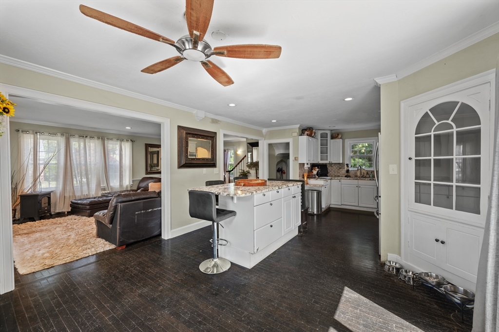8 St James Road Shrewsbury, MA 01545 - Photo 10 of 30 Gallery Image 10